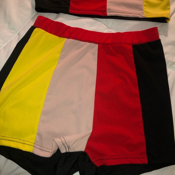 Two Piece Color-Block Set - Picture 5 of 6